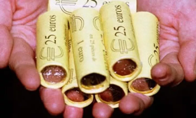 El paquete pasará ahora a la Cámara de Diputados, donde Berlusconi también tiene mayoría. (Foto: AP)