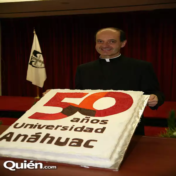 Padre Jesús Quirce, rector de la Universidad.