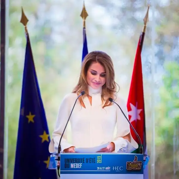 La reina de Jordania, Rania, no para de compartir fotos durante los momentos más importantes de su día.