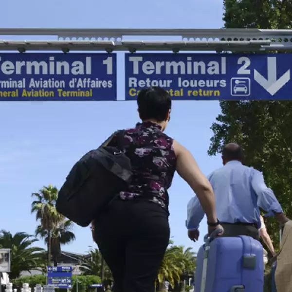 La huelga provocó bloqueos en las carreteras de acceso a las principales ciudades francesas y aeropuertos del país.
