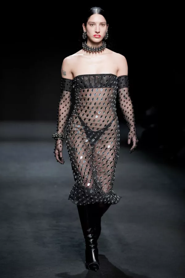Mugler : Runway - Paris Fashion Week Womenswear Fall/Winter 2020/2021