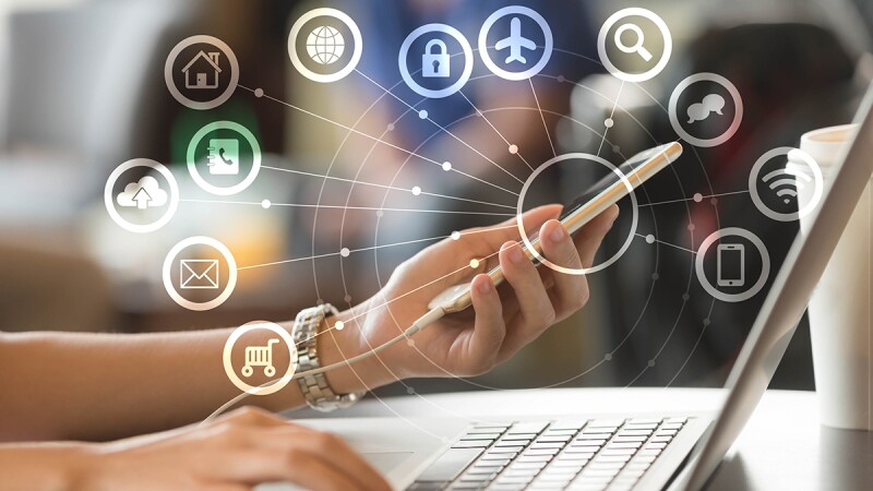 Con Watson de IBM examina los millones de datos almacenados,
