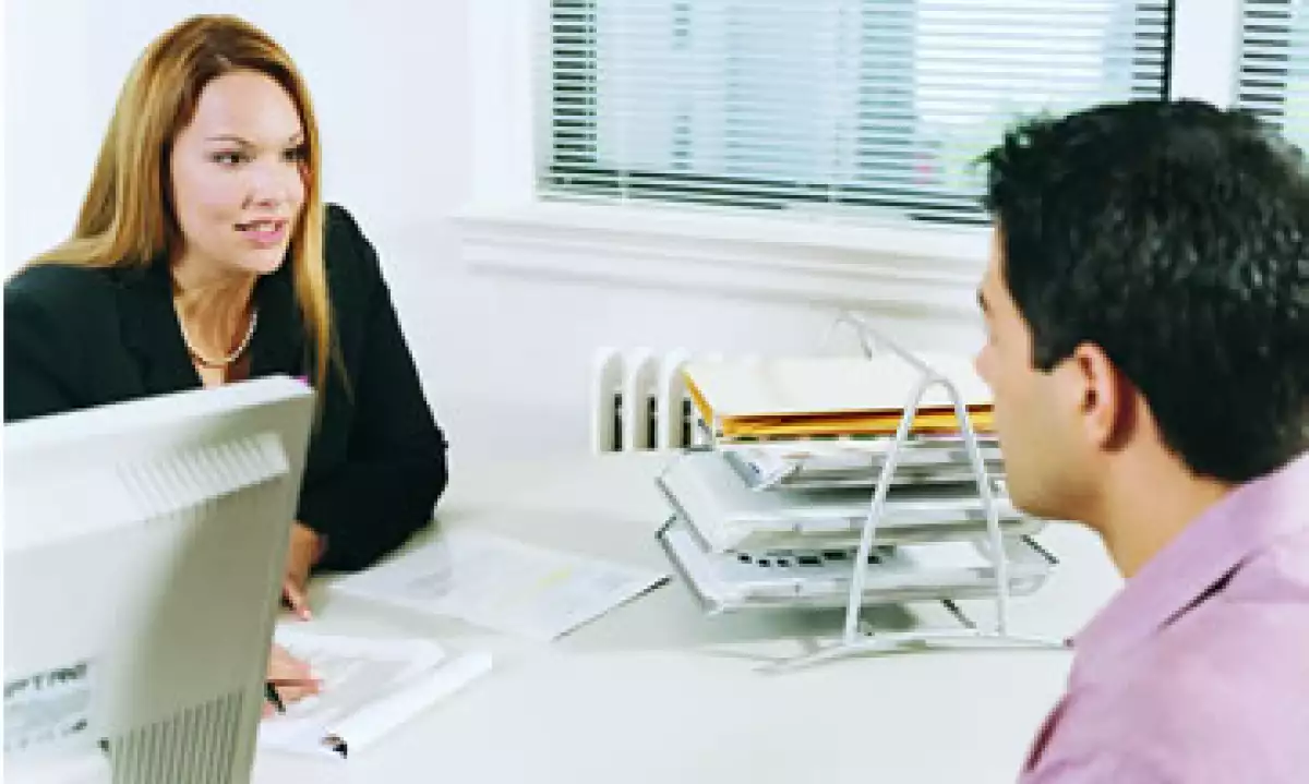 Los expertos también recomiendan citar actividades extracurriculares en un CV y evitar ponerle fotografía. (Foto: Getty Images)