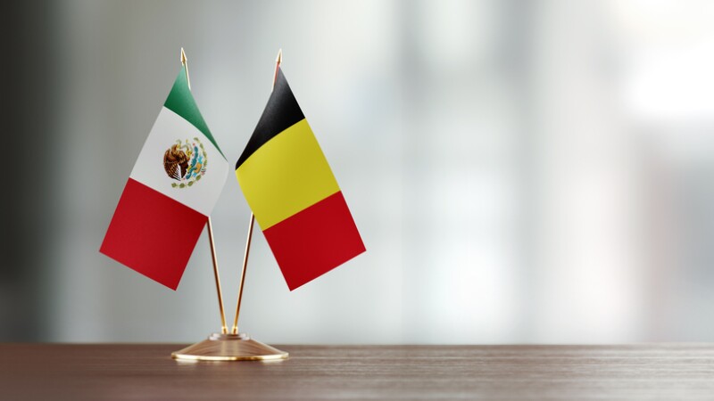 Banderas de Bélgica y México
