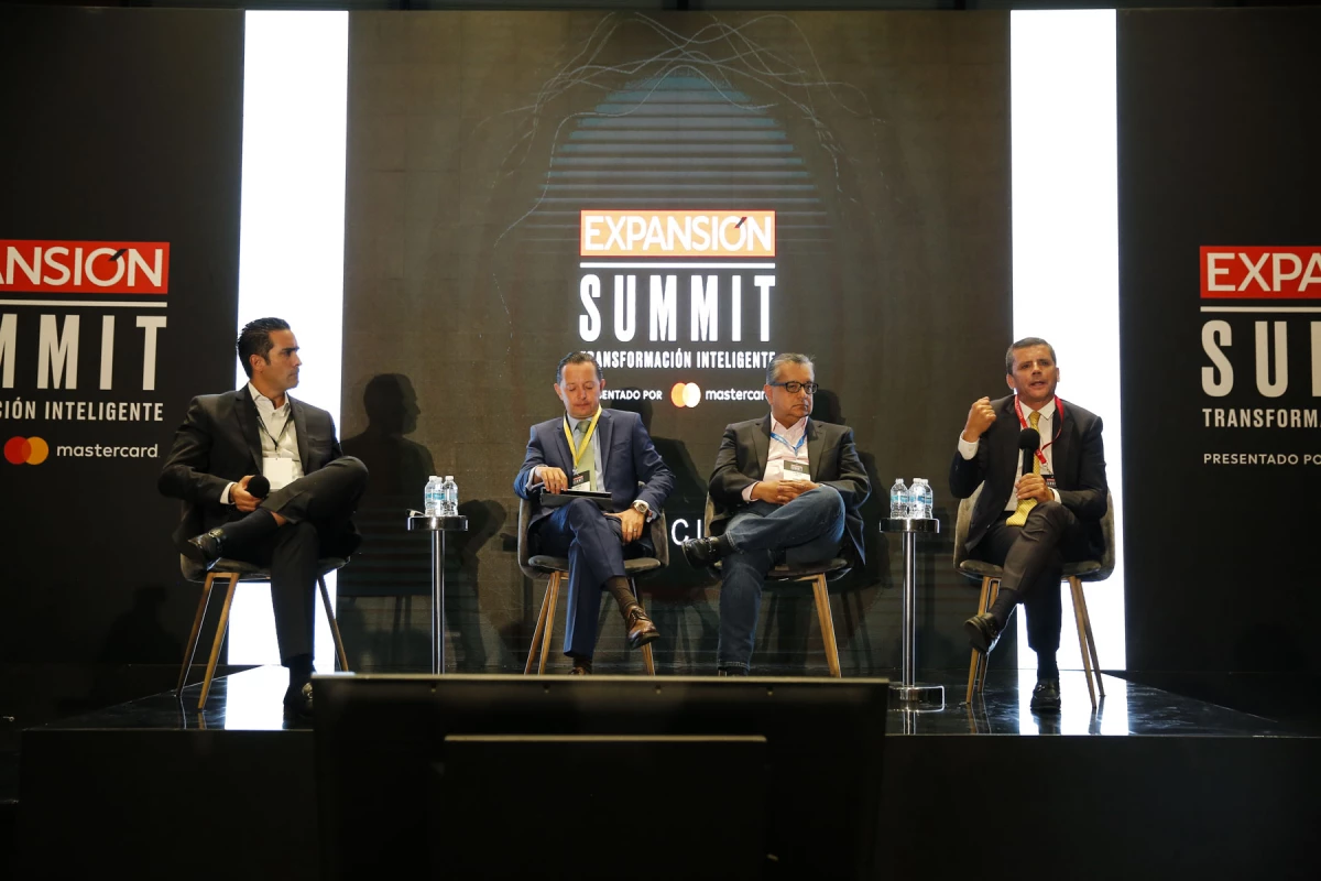 SUMMIT_MIBANQUEROROBOT_JZ_086.jpg