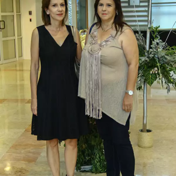 Marcela Morales y Miriam Morales.