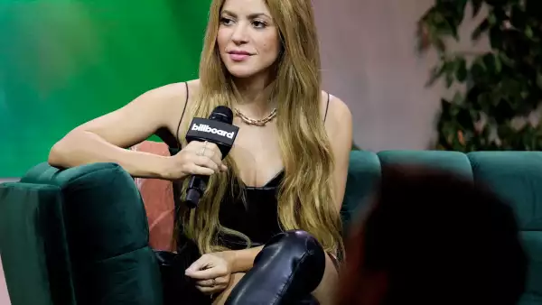 pelo Shakira