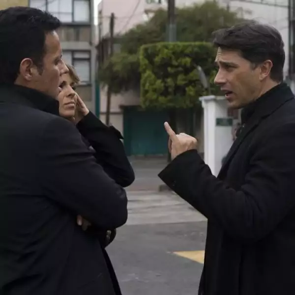 Sergio Mayer y Alexis Ayala conversaron durante el velorio de Rodolfo de Anda.