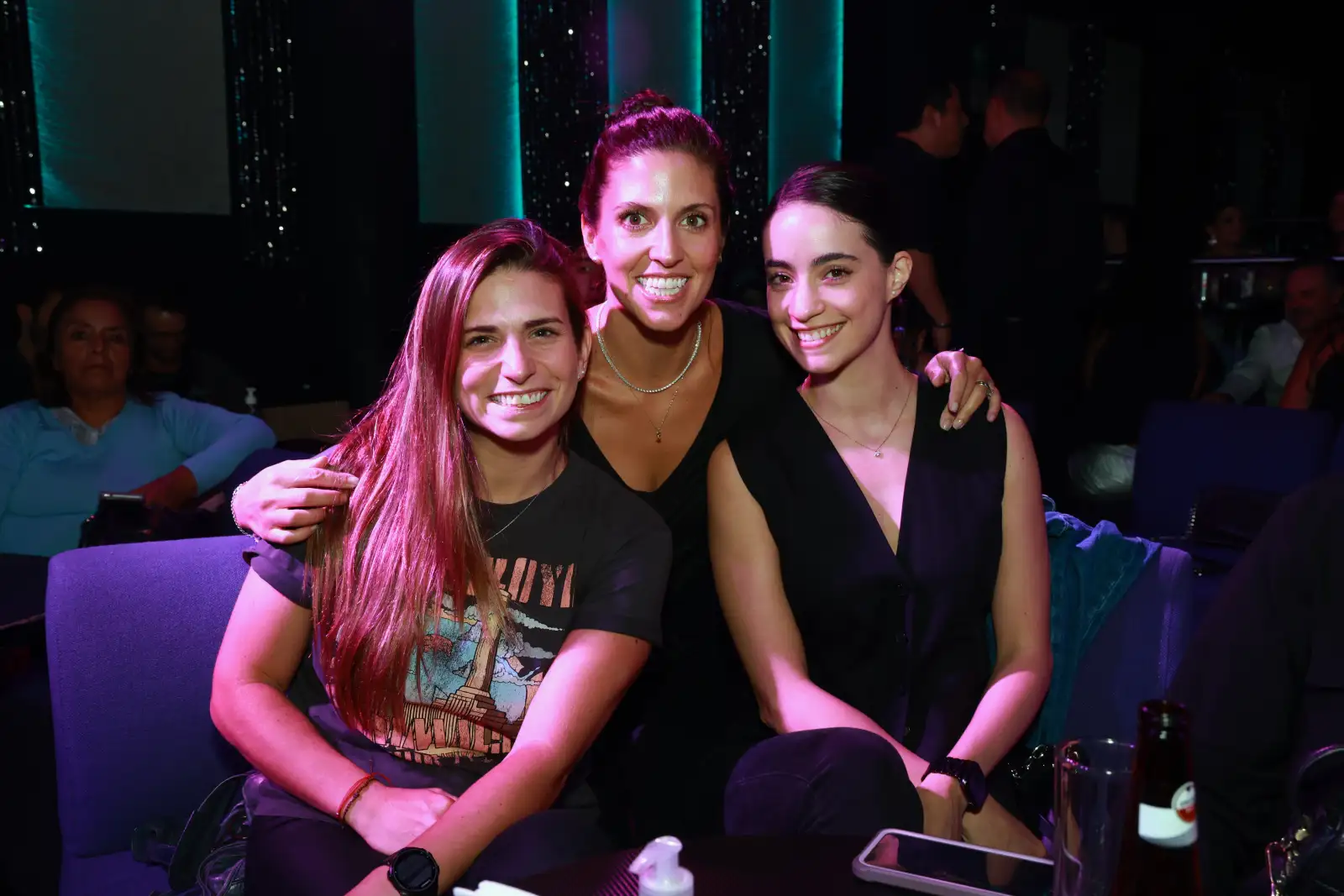 Estefanía y Ana Paola Salazar con Lucia Ortiz 
