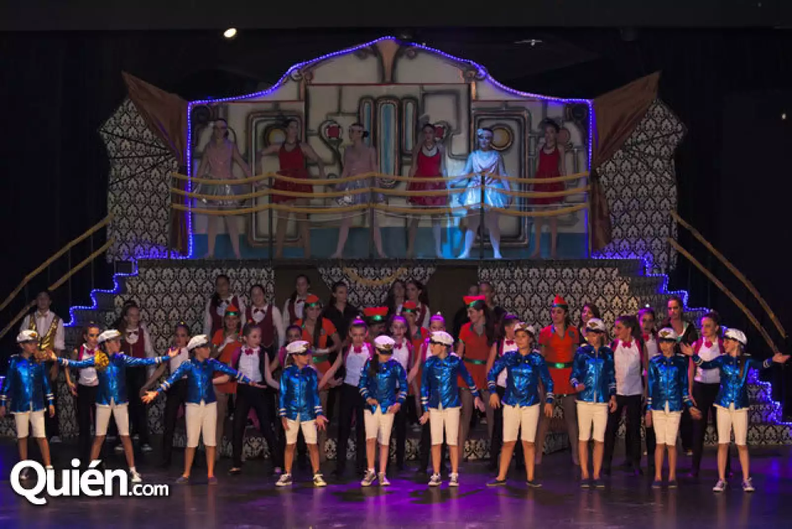 Triana junto con total exercise and dance