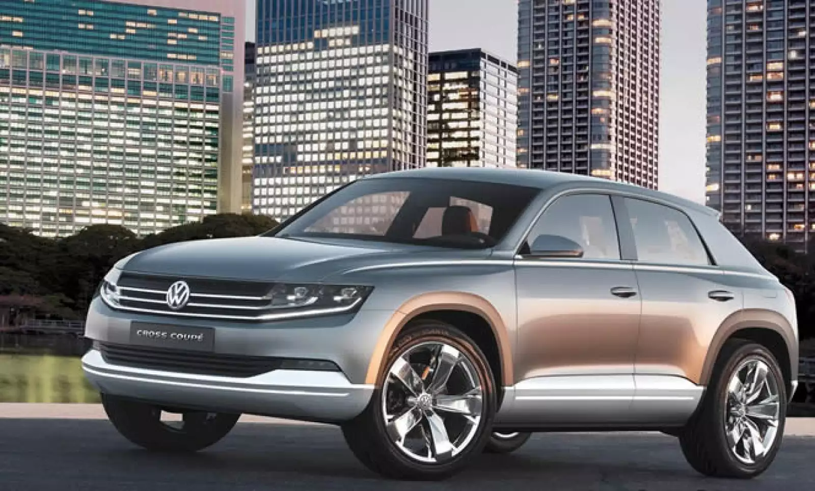 La marca alemana dio a conocer en el Auto Show de Tokio su nuevo prototipo, el Volkswagen Cross Coupé, que combina trazos entre una SUV y un ‘coupé’ de cuatro puertas.