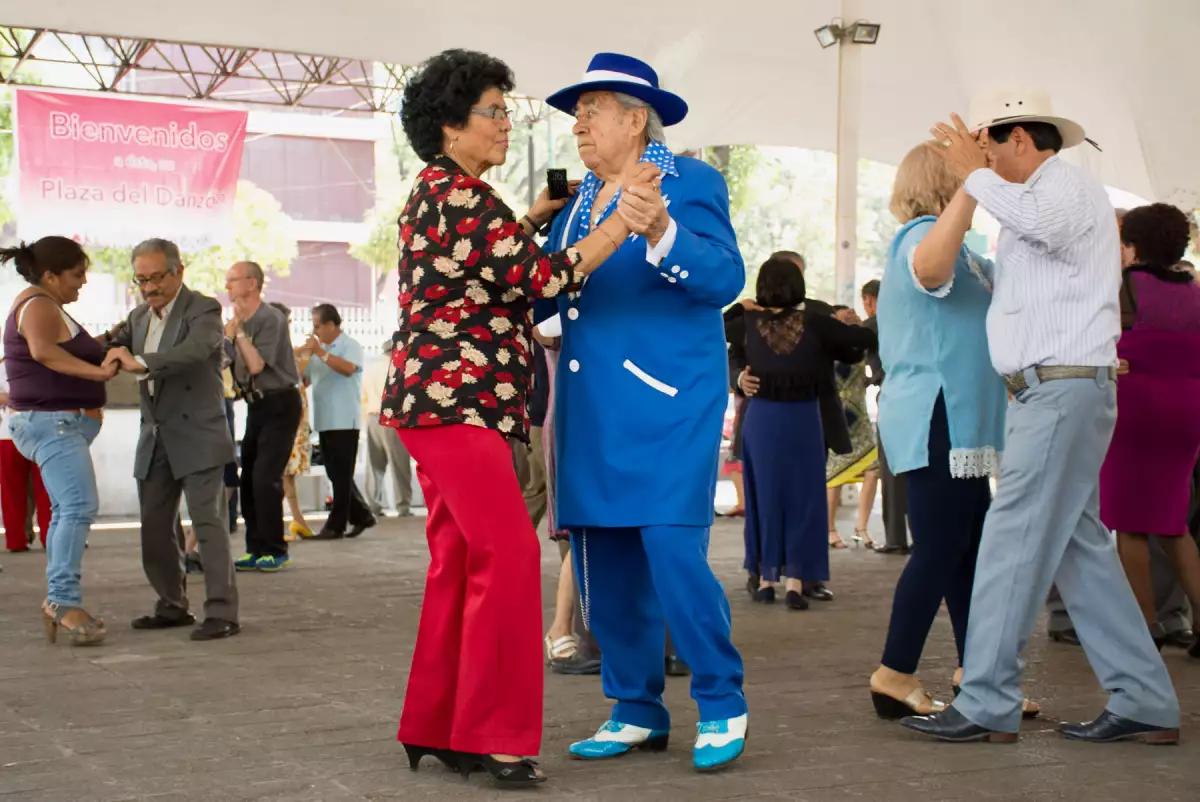 CDMX celebra el Día del Abuelo con un gran baile con la Sonora Santanera y Sonora Dinamita, ¿dónde será?