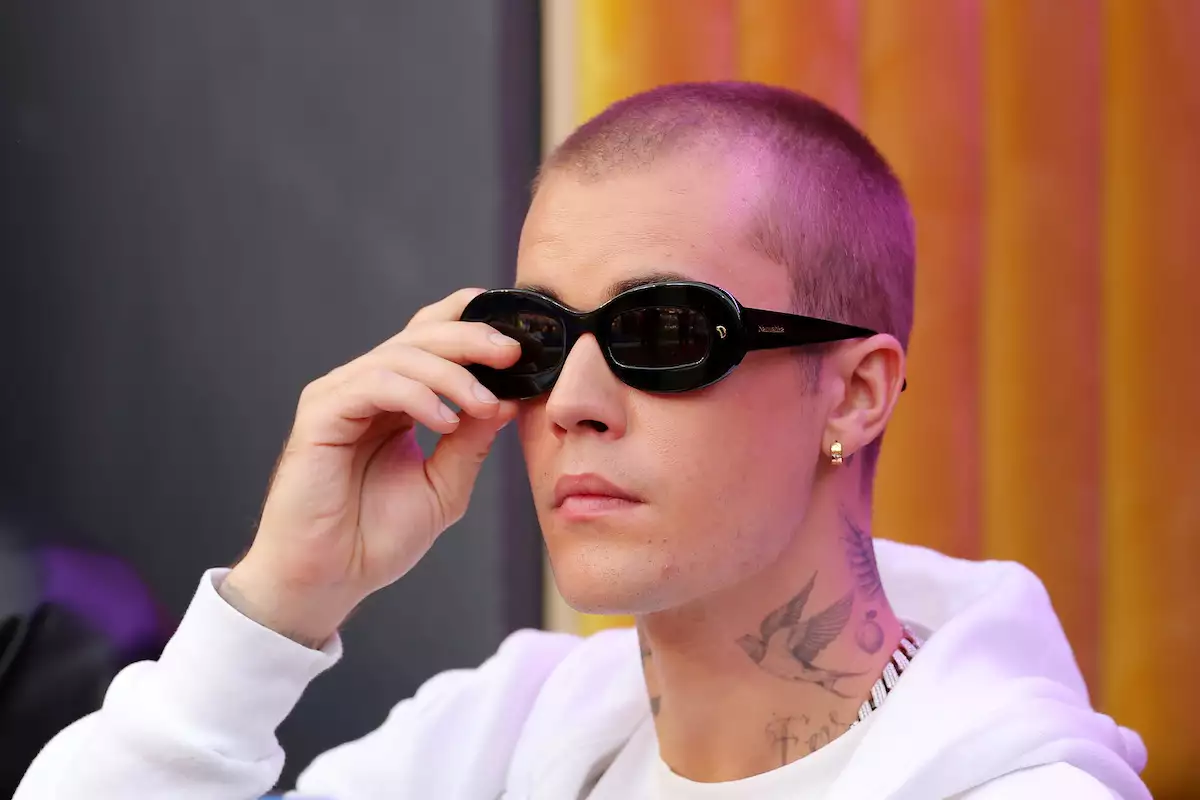 Justin Bieber en polémica con H&M por vender ropa sin su autorización