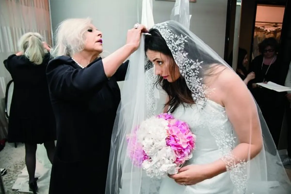 La modista italiana Ines Di Santo será la encargada de vestir a la radiante novia en la ceremonia que se llevará a cabo en la Riviera Maya.