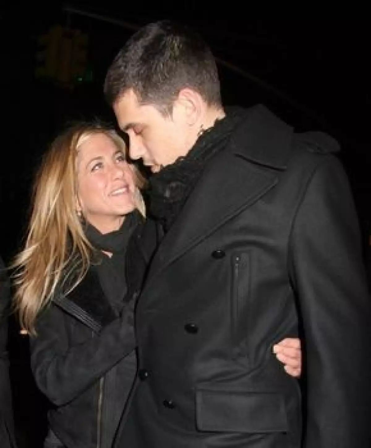 Jennifer Aniston, John Mayer, Courteney Cox y su familia, Will Smith, Sienna Miller y Balthazar Getty disfrutaron y brindaron por el nuevo año en Los Cabos.
