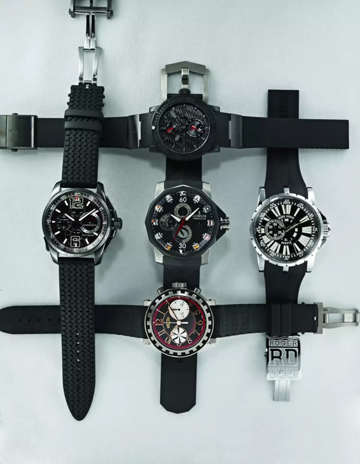 (Desde arriba) Ulisse Nardin, Chopard, Corum, Roger Dubuis y DeWitt.