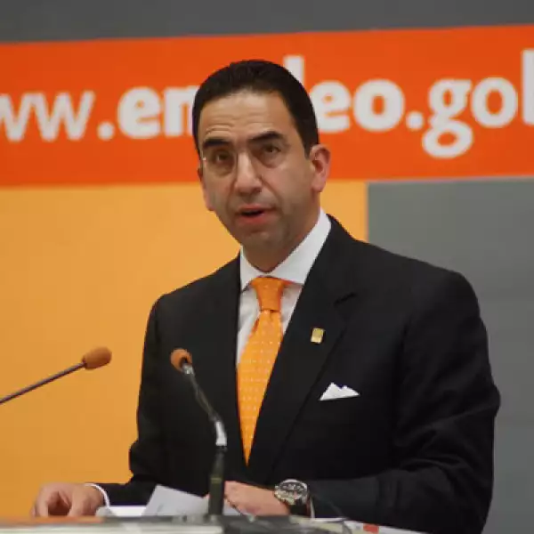 La Secretaría del Trabajo y Previsión Social (STPS) negó el lunes 5 a Martín Esparza la toma de nota como secretario general del Sindicato Mexicano de Electricistas (SME) y a su comité central. En esta foto, el titular de la STPS Javier Lozano.
