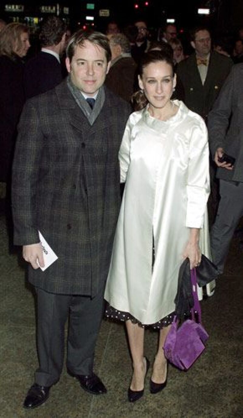La actriz y su esposo, Matthew Broderick, asistieron a una obra de teatro en Broadway, en donde se les vio muy felices y tomados de la mano.