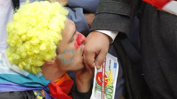 Los participantes en las protestas piden a los líderes del G20 que distribuyan mejor la riqueza.