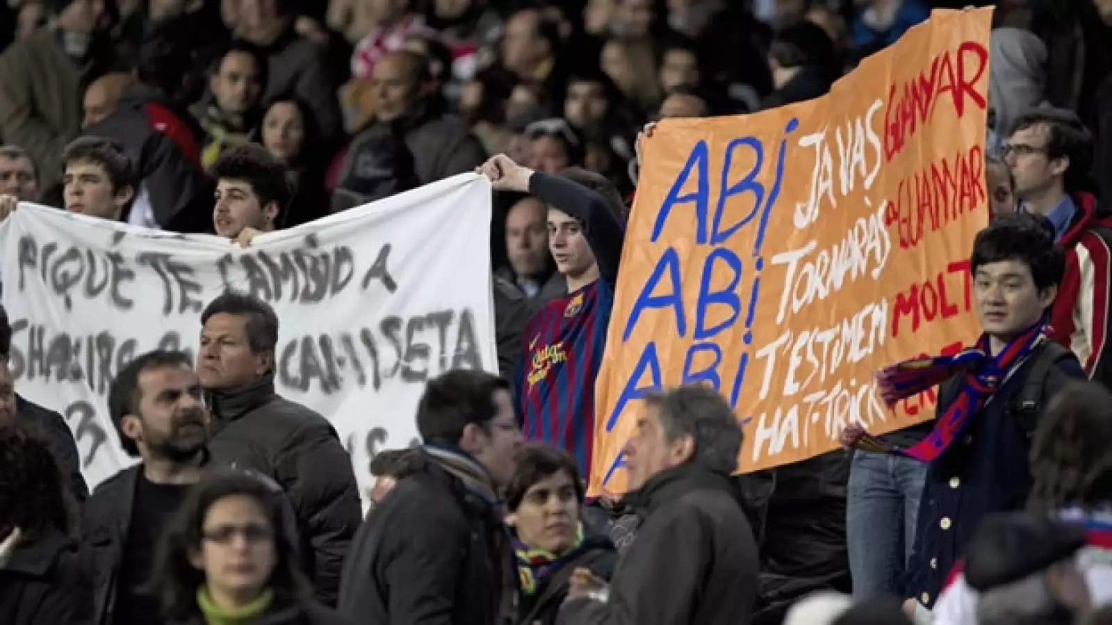 Seguidores apoyan a Eric Abidal en su lucha contra el cancer