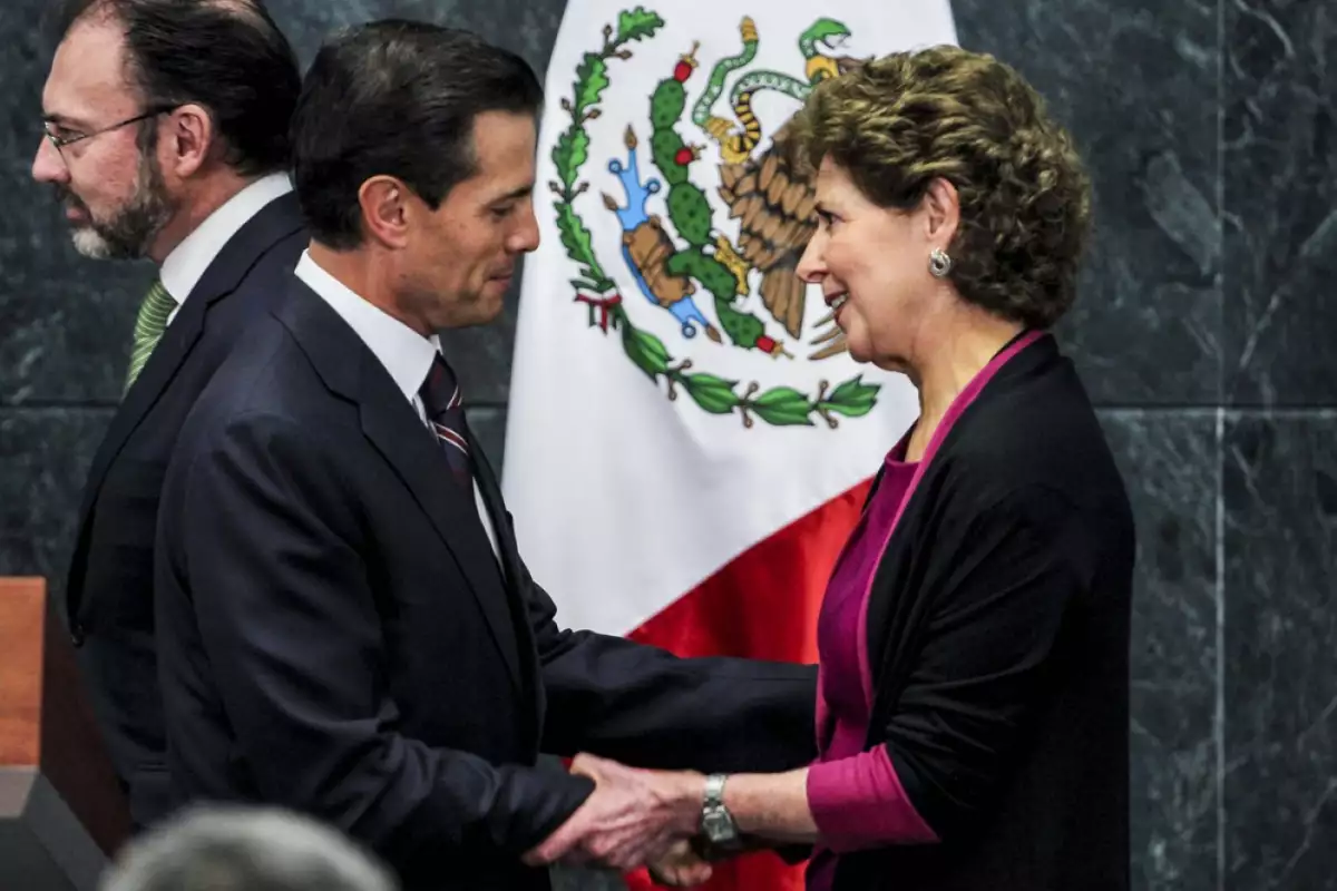 Peña Nieto Y cepeda.jpg