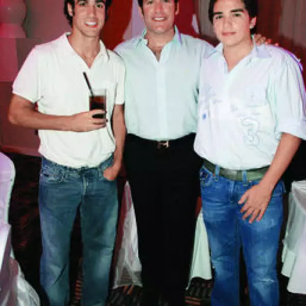 Schweitzer Santiago, Paulino Diaz, Paulino Diaz Jr