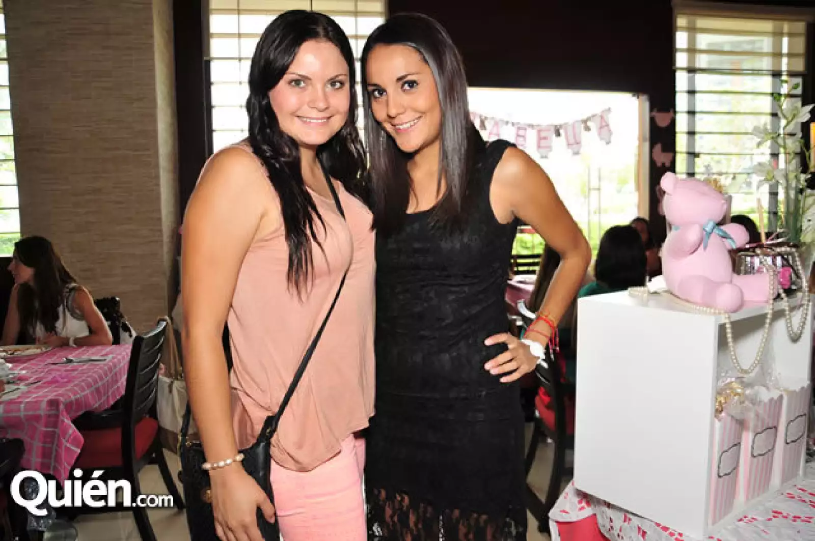 Mariana Rivera y Triana Moreno