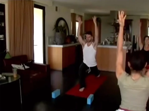 instagram-adam-levine-yoga.jpg