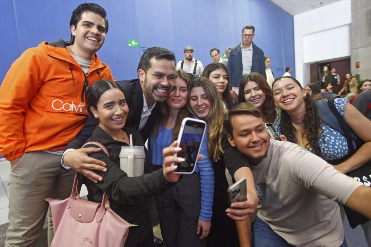 maynez-universidades-jovenes