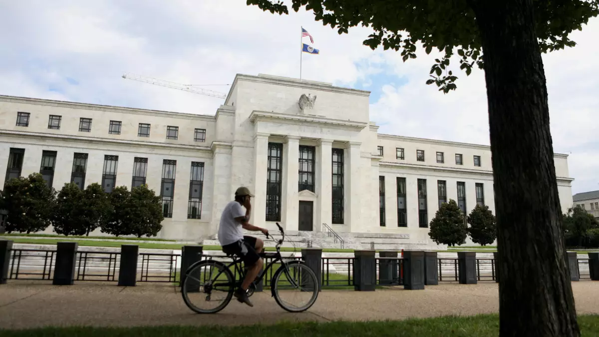Fed se muestra "preocupada" por bajar las tasas de interés demasiado pronto