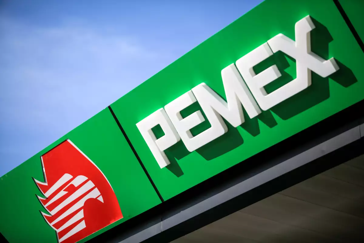 Bonos basura PEMEX (imagen con el logotipo corporativo de PEMEX)