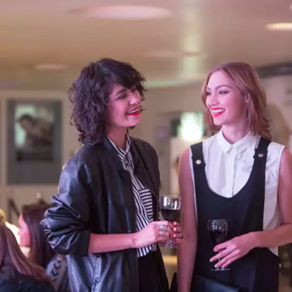 Paw Rojo y Annie Van Rickley