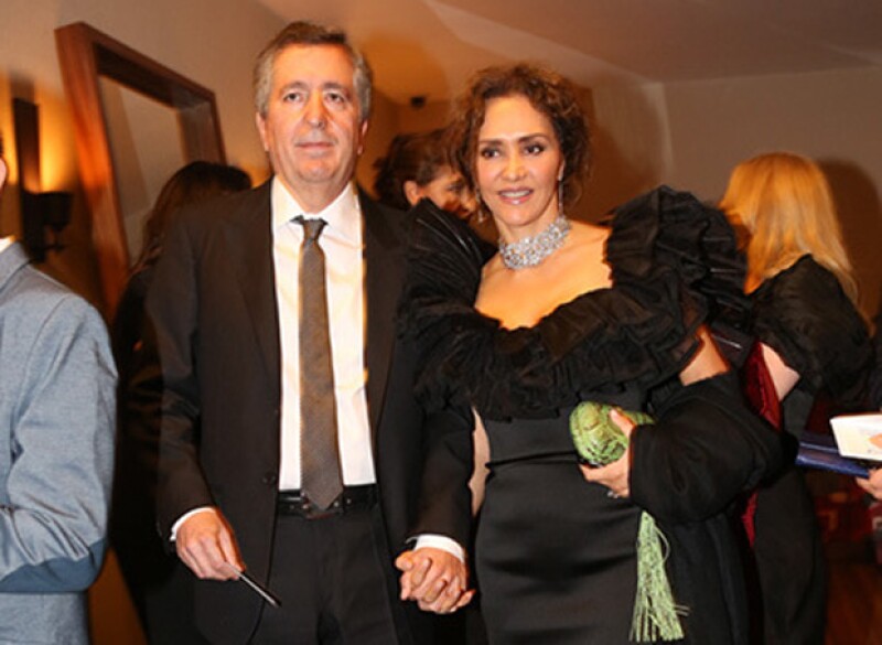 Jorge Vergara y Angélica Fuentes se casaron en 2008, tienen dos hijas en común.