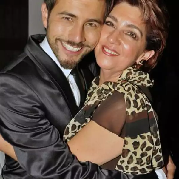 Presentación de la serie MORIR EN MARTES