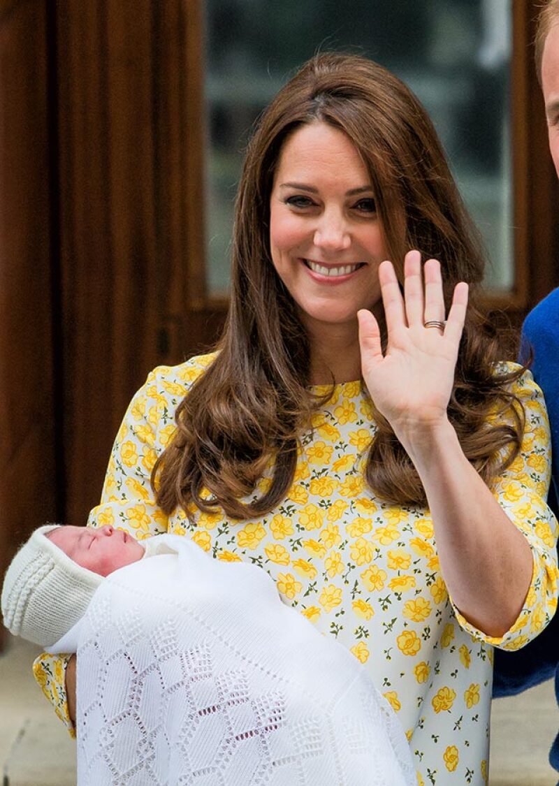 El outfit que usó en aquél entonces y el de ahora se agotaron en horas, cuestión que dejó en claro por qué la familia real británica es una de las más populares a nivel mundial.