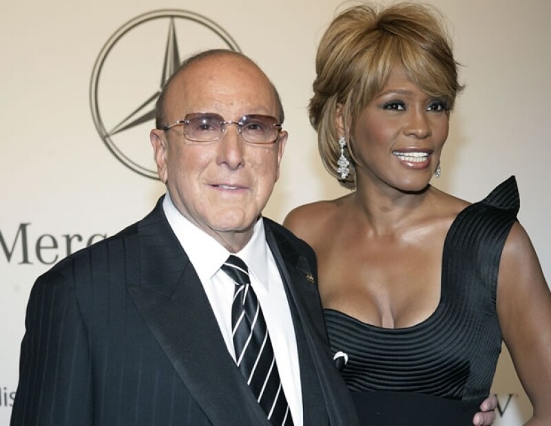 Con Clive Davis lograron ocho discos que se convirtieron en platino.