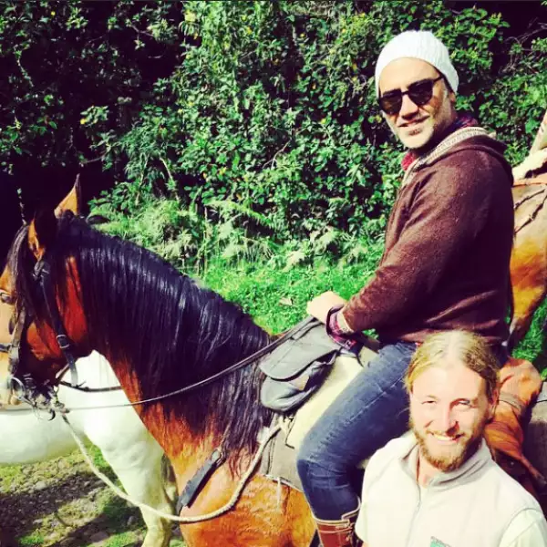 En Ecuador, no se resistió a dar una cabalgata.