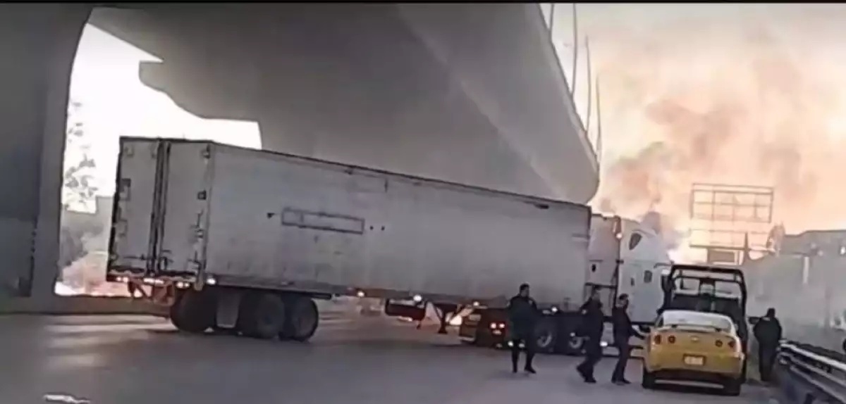 autopista mexico puebla bloqueo.jpg
