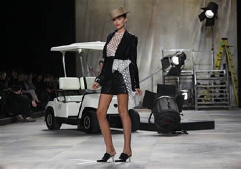 Para un joven diseñador participar en la Semana de la Moda de Nueva York no es una garantía de que conseguirá empleo. (Foto: AP)