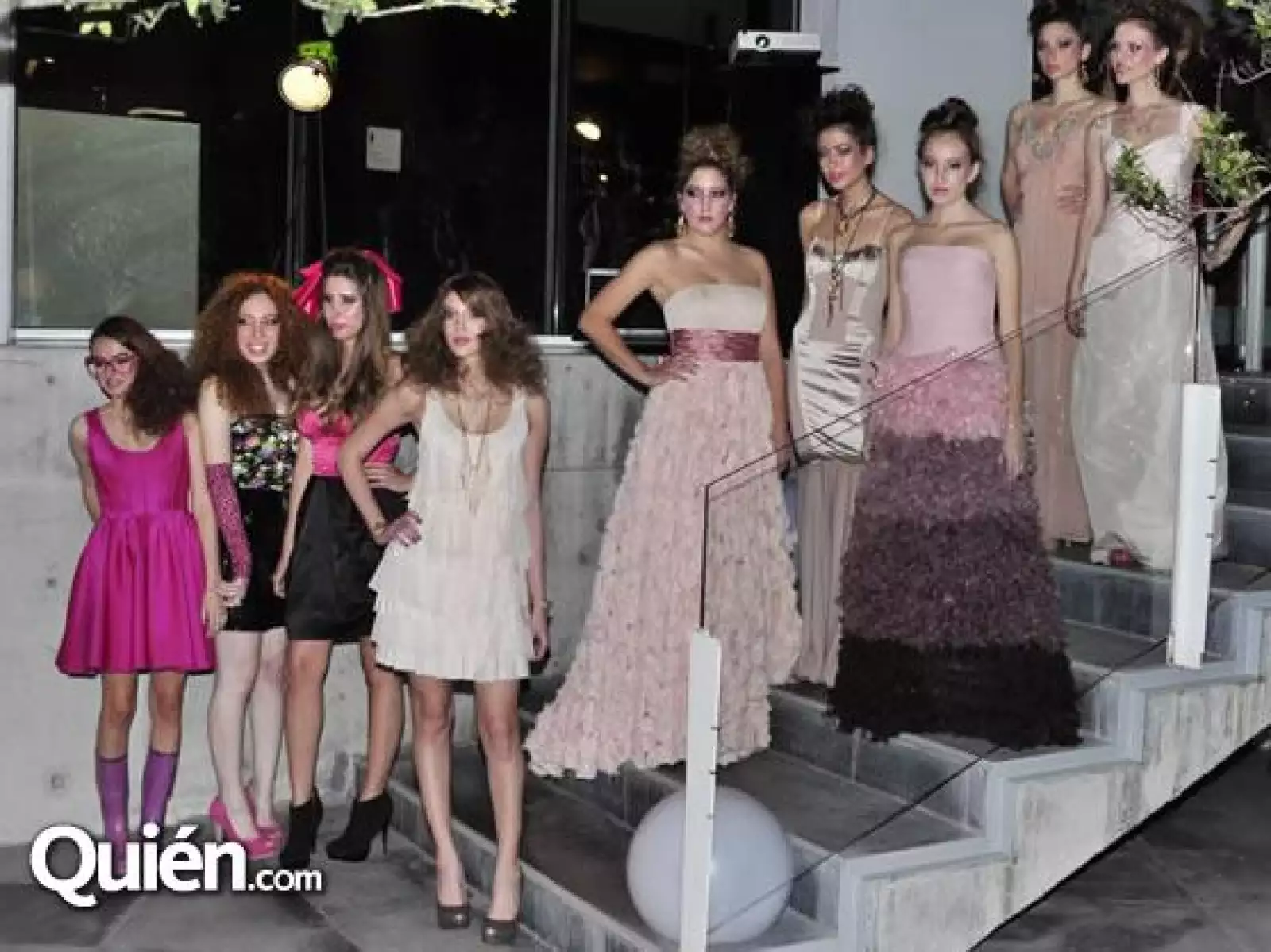 Pasarela a Beneficio de la Cruz Rosa