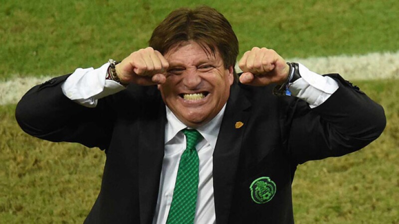 Tras la victoria de la Selección Mexicana de Futbol en la Copa de Oro, el director ajustó cuentas con Christian Martinoli en el aeropuerto de Filadelfia.