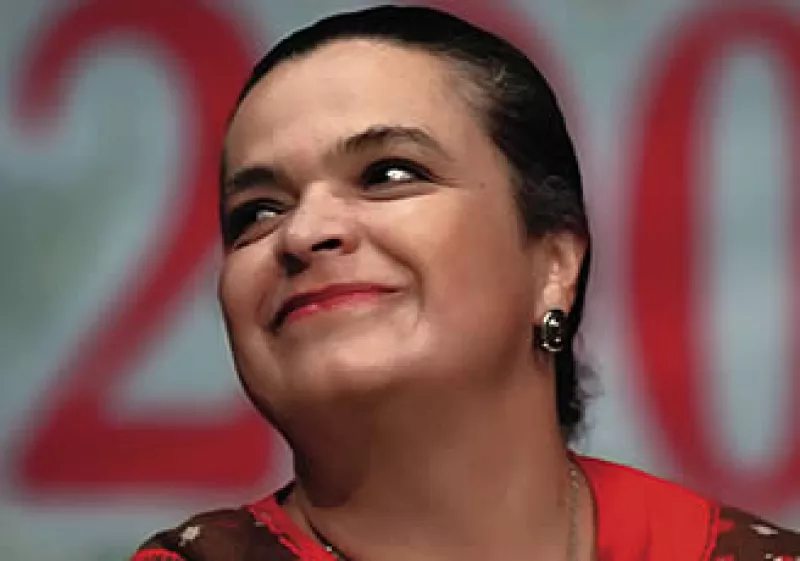 La presidenta del PRI, Beatriz Paredes, dice que la economía es la prioridad. (Foto: ProcesoFoto)