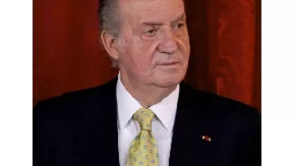 El descubrimiento de una fuerte transferencia de dinero del Rey Juan Carlos a la Infanta Cristina e Iñaki Urdangarin, tienen una vez más al monarca en el ojo del huracán.