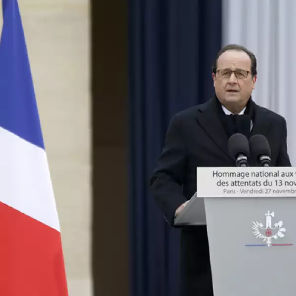 "Tras haber enterrado a los muertos, tendremos que reparar a los vivos", dijo el mandatario francés, Francois Hollande.