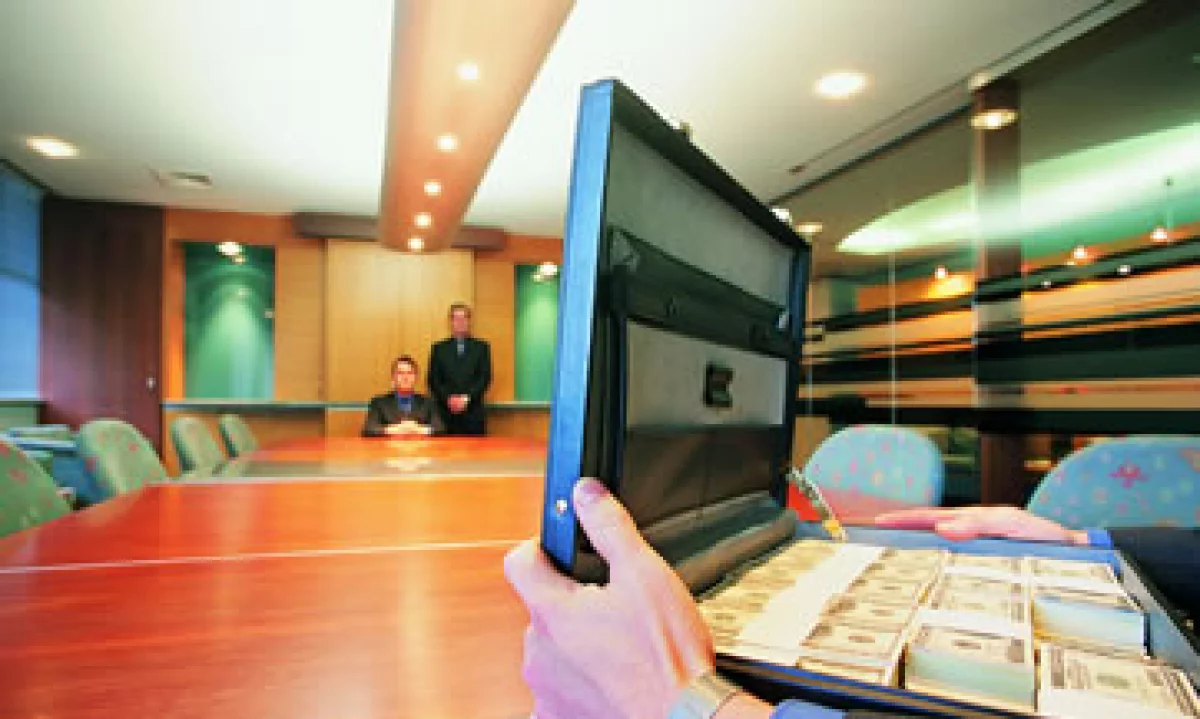 Transparencia Internacional recomienda a los gobiernos del mundo incorporar acciones encaminadas a terminar con la corrupción. (Foto: Getty Images)
