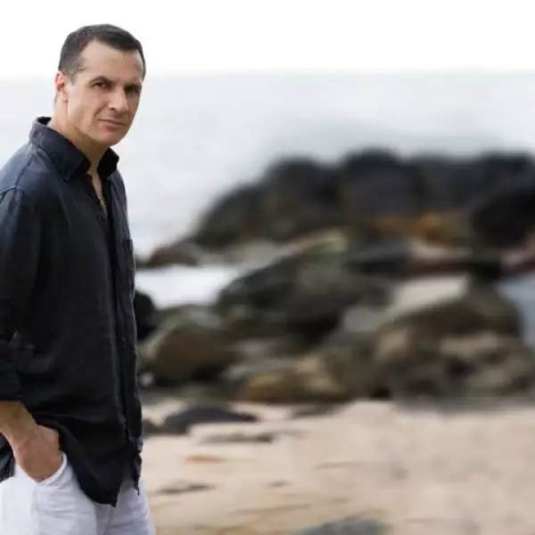 Antonio Pando, de 45 años, es originario de Guadalajara pero vive en Veracruz y ocupa el puesto de Director Regional de Liverpool.