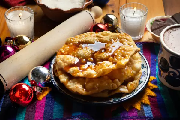 Buñuelos: Un toque dulce para terminar