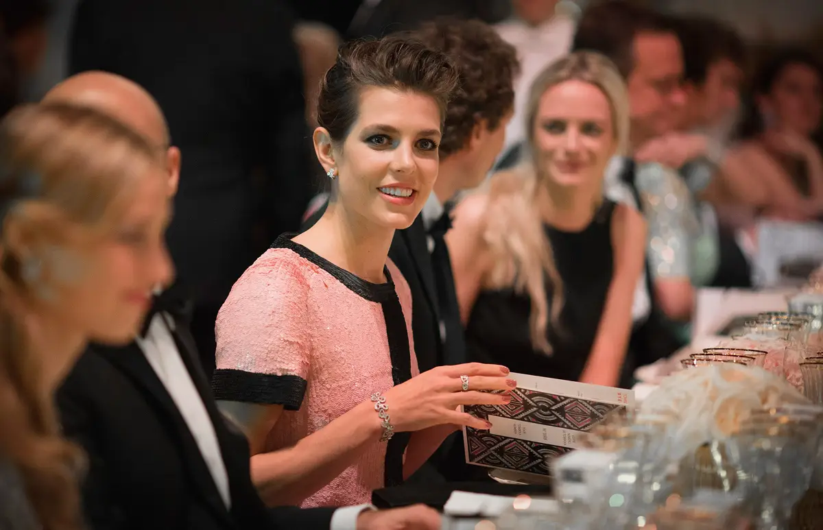 CARLOTA-CASIRAGHI-VANS