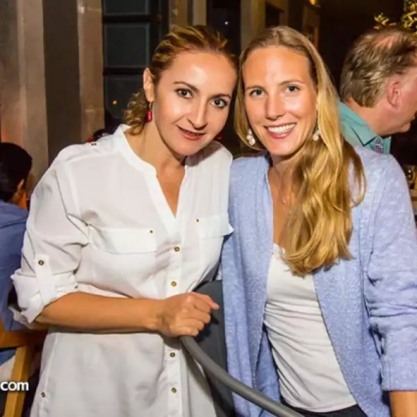 Cindy Buhler y Vanessa Villegas