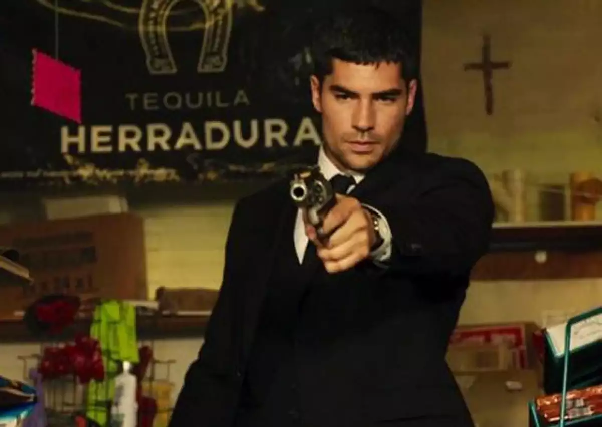 Cotrona interpreta uno de los personajes principales de la serie de Robert Rodriguez.